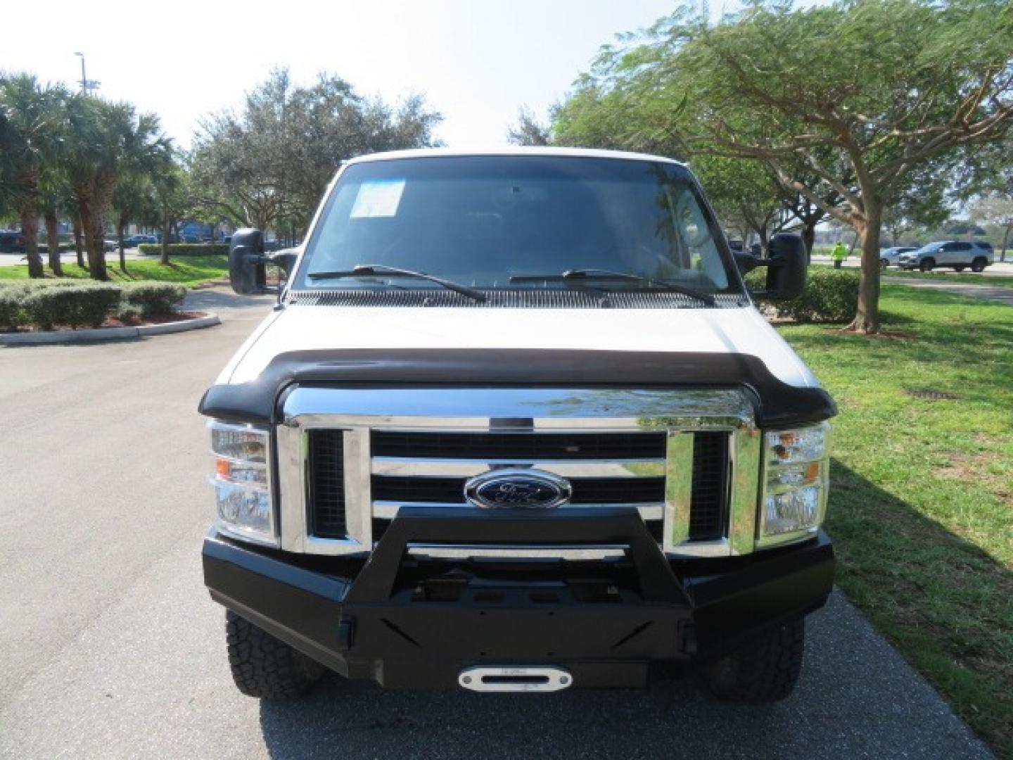 2014 White /GRAY Ford E-Series Wagon XLT (1FBSS3BL6ED) , AUTOMATIC transmission, located at 4301 Oak Circle #19, Boca Raton, FL, 33431, (954) 561-2499, 26.388861, -80.084038 - Photo#10